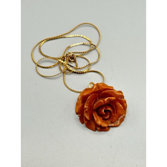 Carved Bakelite Rose Pendant Necklace Gold Tone Chain Vintage Jewelry Statement - Picture 2 of 7